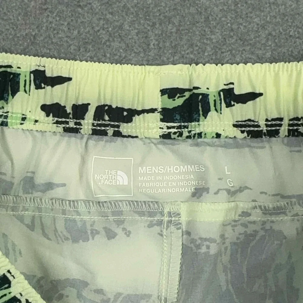The North Face Men's Wander Shorts Size‎ L Green New Lightweight Hiking Outdoor